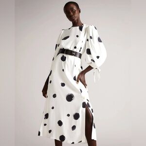 Ted Baker London
Eliyzza Dot Print Long Sleeve
Midi Dress